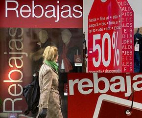 como crear un escaparate de rebajas atractivo